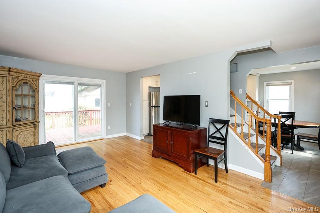 494 Sally Road, Mineola, NY 11501 — photo 5