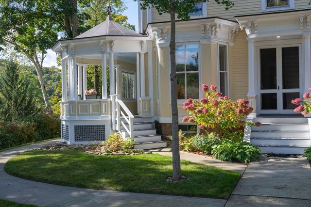 11 Cream Pot Hill Road, Hinsdale, NH 03451