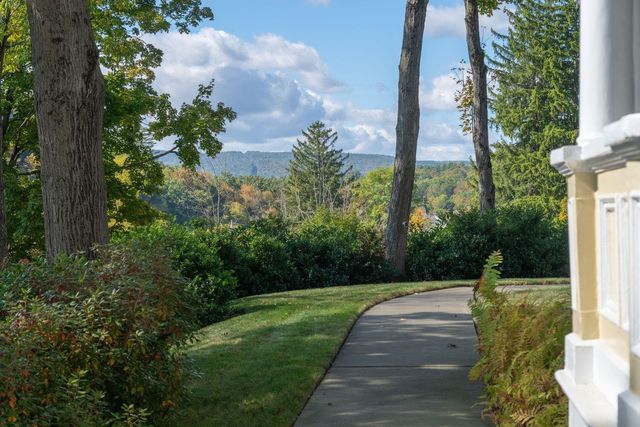 11 Cream Pot Hill Road, Hinsdale, NH 03451