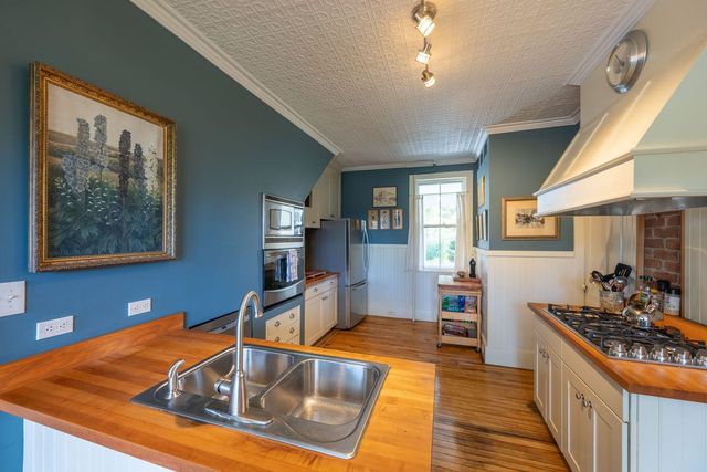 11 Cream Pot Hill Road, Hinsdale, NH 03451