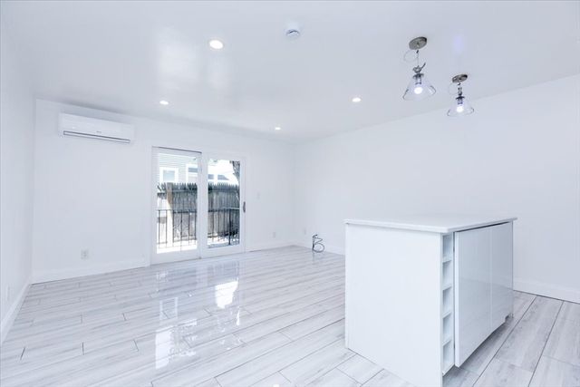 45 Cottage St 2, Lynn, MA 01905