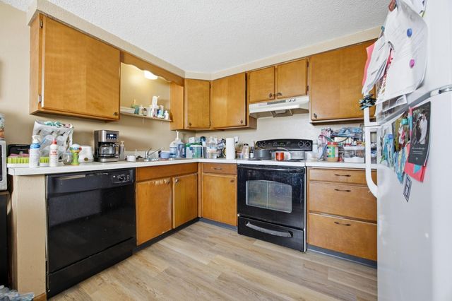 1405 16th Street S, Fargo, ND 58103