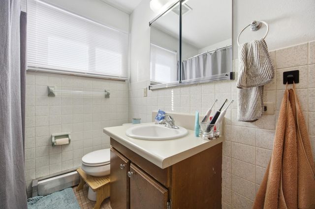 1405 16th Street S, Fargo, ND 58103