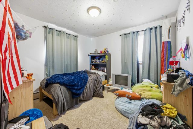 1405 16th Street S, Fargo, ND 58103