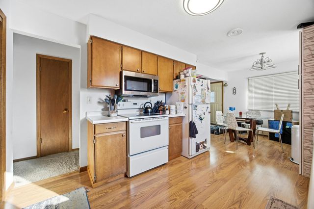 1405 16th Street S, Fargo, ND 58103