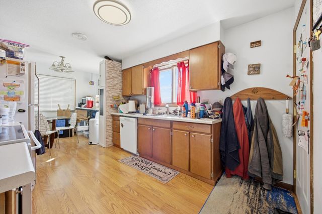 1405 16th Street S, Fargo, ND 58103