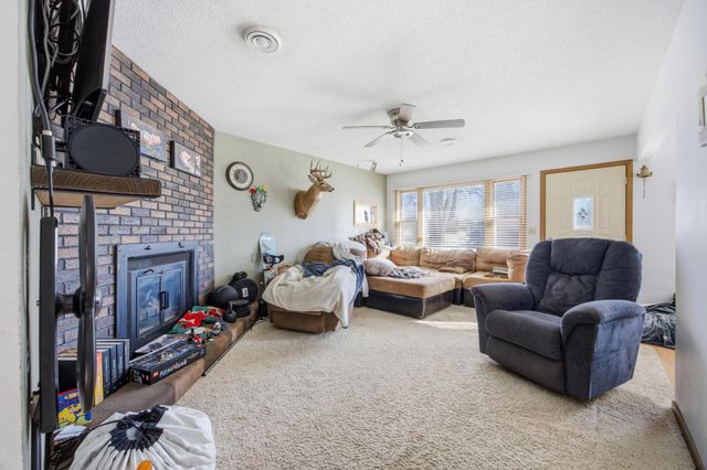 1405 16th Street S, Fargo, ND 58103