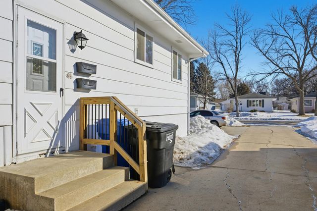 1405 16th Street S, Fargo, ND 58103