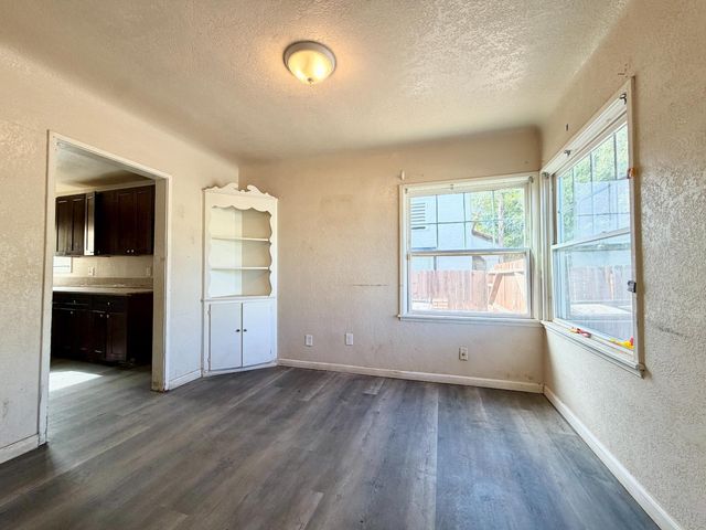 434 N Echo Avenue, Fresno, CA 93701