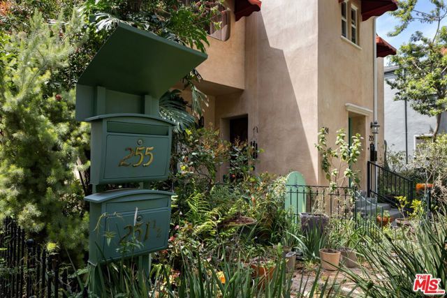 251 N Swall Drive, Beverly Hills, CA 90211