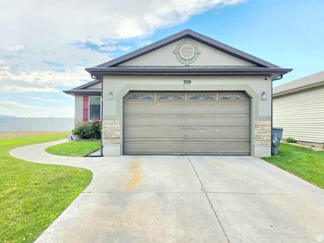 709 N SKIPTON, North Salt Lake, UT 84054