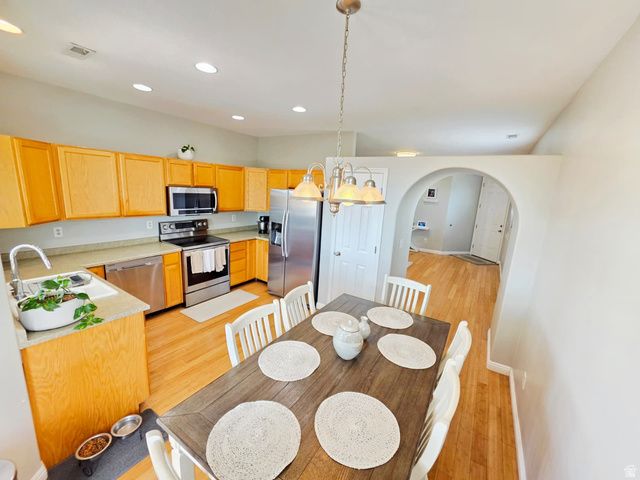 709 N SKIPTON, North Salt Lake, UT 84054