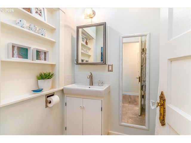 3515 N Baldwin St, Portland, OR 97217