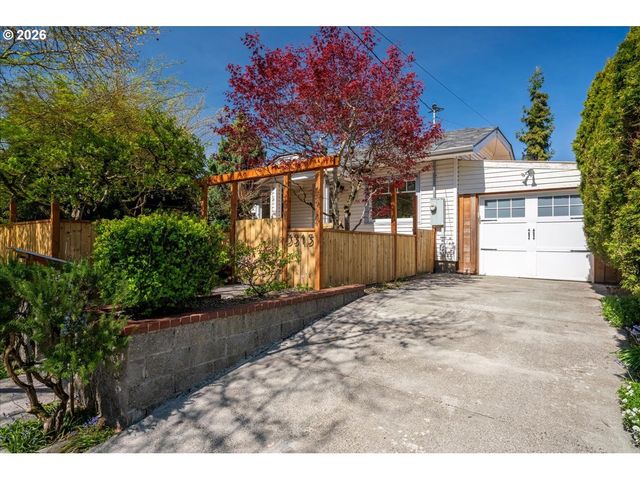3515 N Baldwin St, Portland, OR 97217