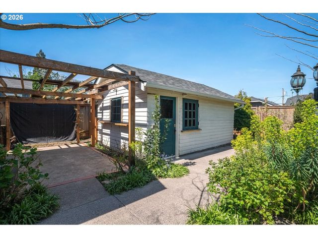 3515 N Baldwin St, Portland, OR 97217