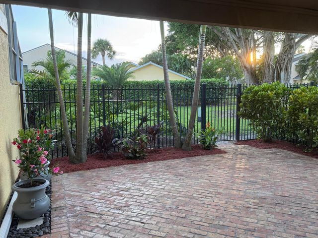 5644 Santiago Circle, Boca Raton, FL 33433