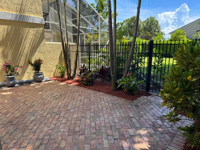 5644 Santiago Circle, Boca Raton, FL 33433