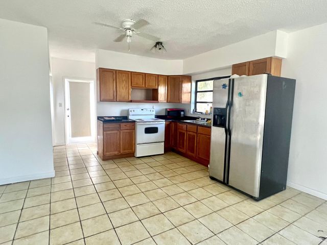 203 Tarpon Street, Key Largo, FL 33070