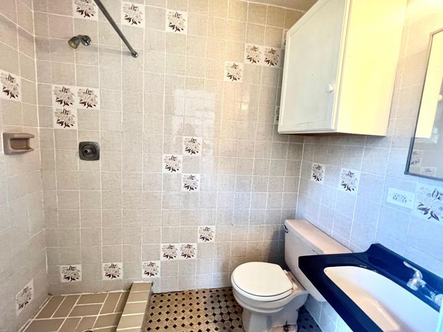 203 Tarpon Street, Key Largo, FL 33070