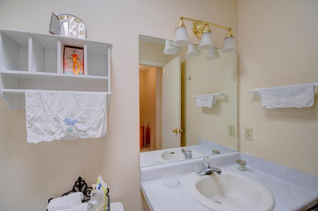 6504 Cliffrose Road NW, Albuquerque, NM 87120