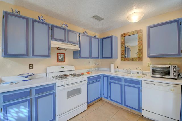 6504 Cliffrose Road NW, Albuquerque, NM 87120