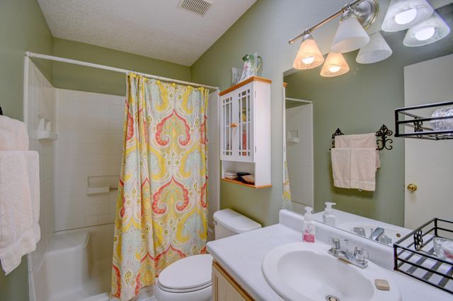 6504 Cliffrose Road NW, Albuquerque, NM 87120