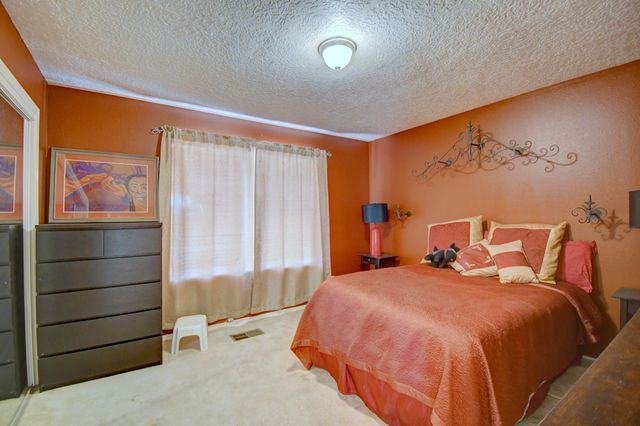 6504 Cliffrose Road NW, Albuquerque, NM 87120