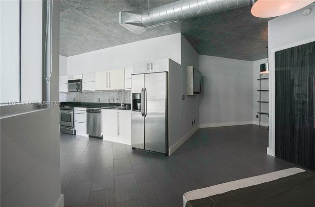 690 SW 1st Ct 1434, Miami, FL 33130