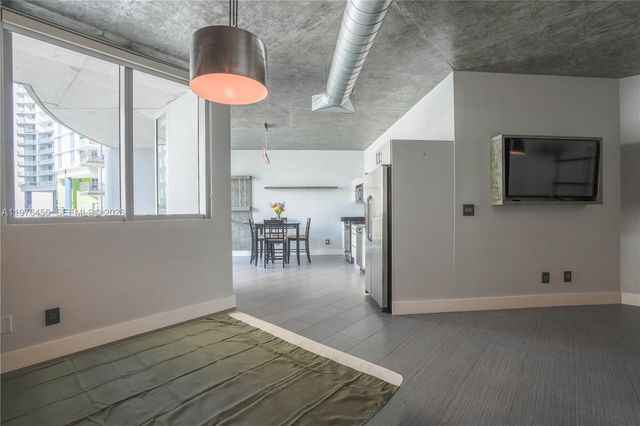 690 SW 1st Ct 1434, Miami, FL 33130