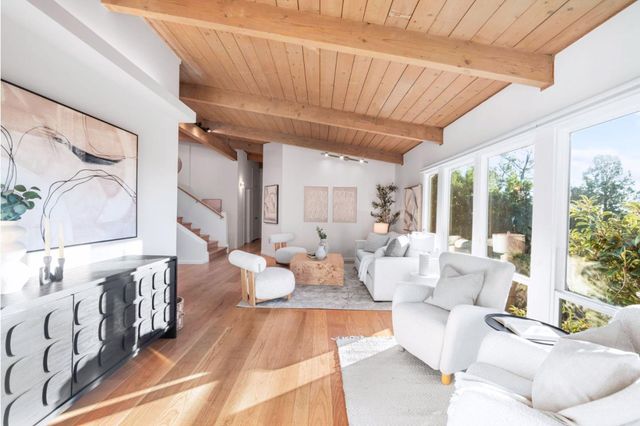 5914 Zinn Drive, Oakland, CA 94611