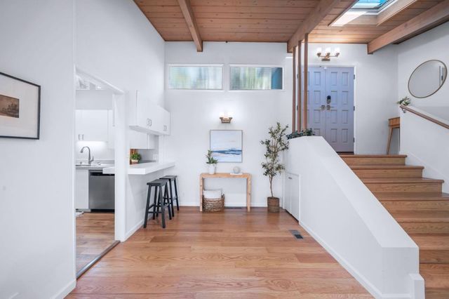 5914 Zinn Drive, Oakland, CA 94611