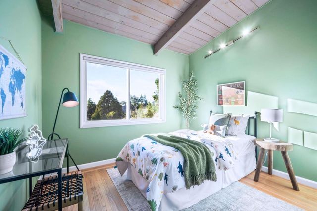 5914 Zinn Drive, Oakland, CA 94611