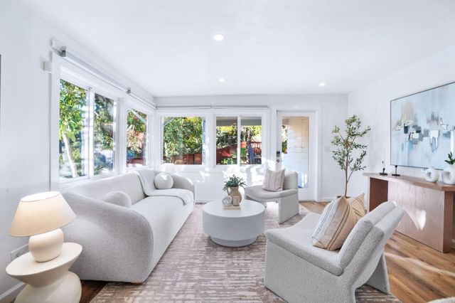 5914 Zinn Drive, Oakland, CA 94611