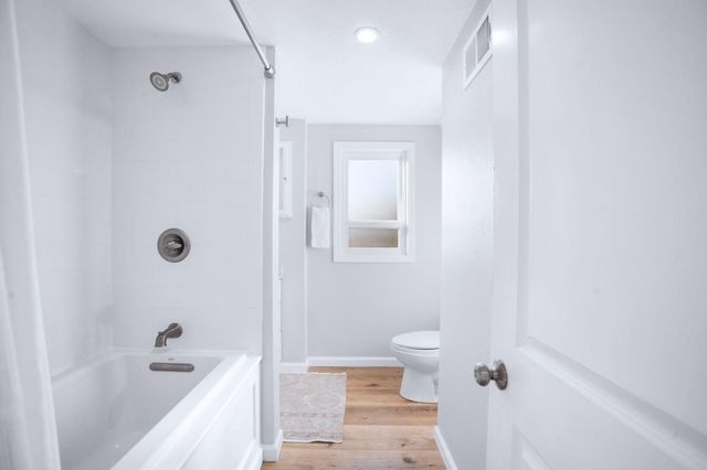 5914 Zinn Drive, Oakland, CA 94611