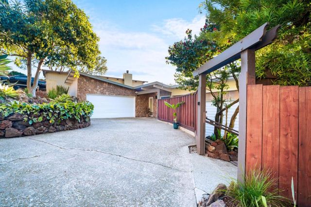 5914 Zinn Drive, Oakland, CA 94611