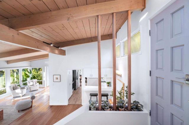 5914 Zinn Drive, Oakland, CA 94611