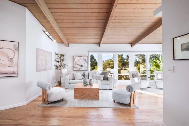 5914 Zinn Drive, Oakland, CA 94611