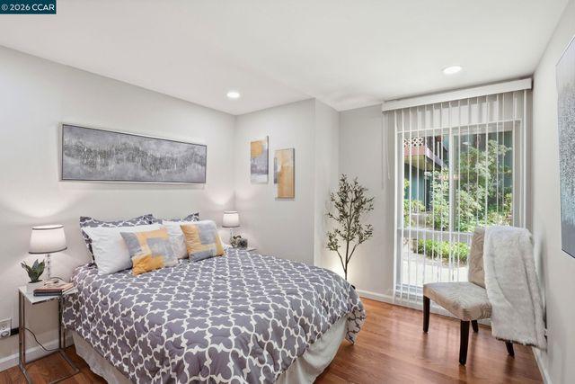 551 Jean St 104, Oakland, CA 94610