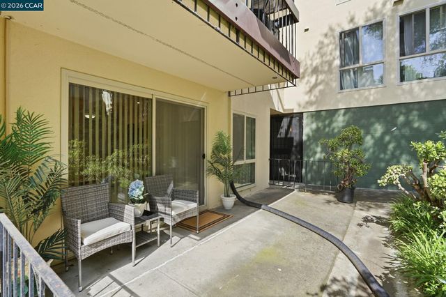 551 Jean St 104, Oakland, CA 94610
