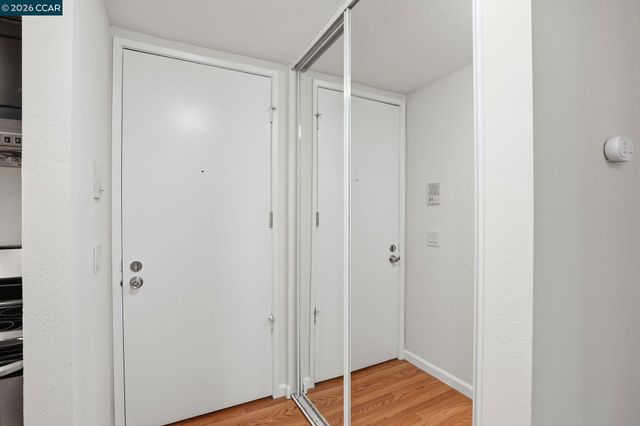 551 Jean St 104, Oakland, CA 94610