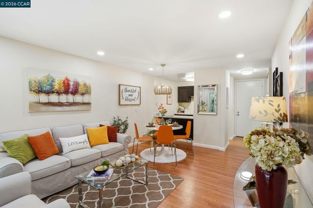 551 Jean St 104, Oakland, CA 94610