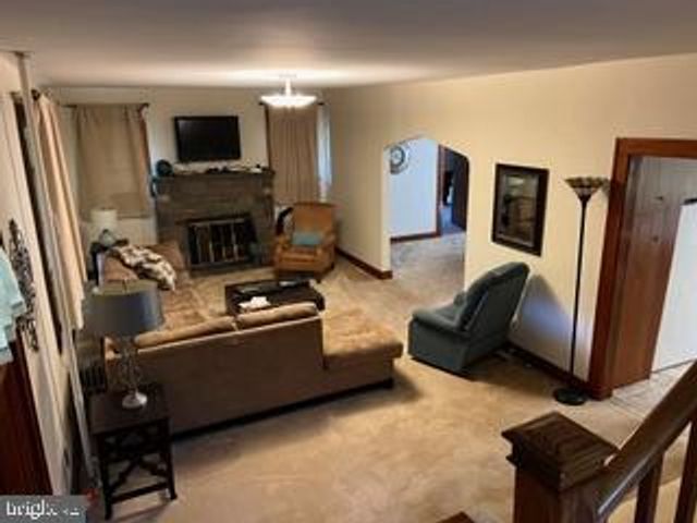 339 E BROWN ST, East Stroudsburg, PA 18301