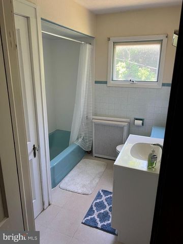 339 E BROWN ST, East Stroudsburg, PA 18301