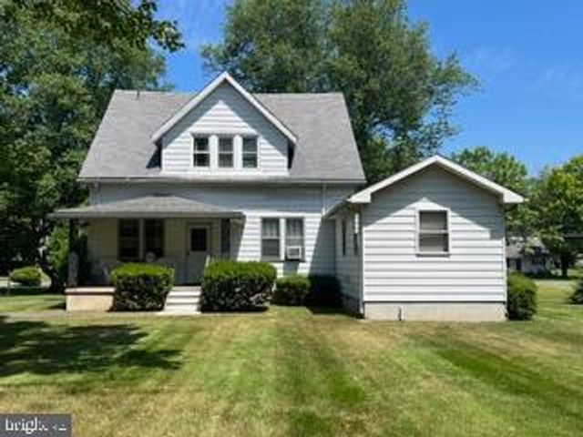 339 E BROWN ST, East Stroudsburg, PA 18301