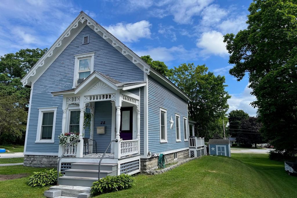 28 East Washington Street, Rutland City, VT 05701