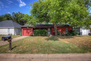 620 Harrison Lane, Hurst, TX 76053