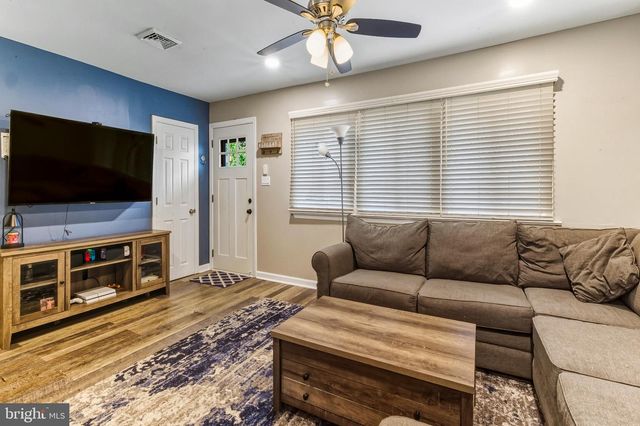 512 LAKE AVE, Williamstown, NJ 08094