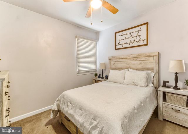 512 LAKE AVE, Williamstown, NJ 08094