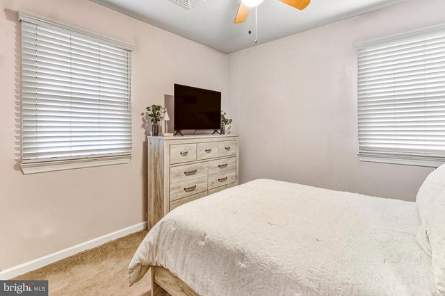 512 LAKE AVE, Williamstown, NJ 08094