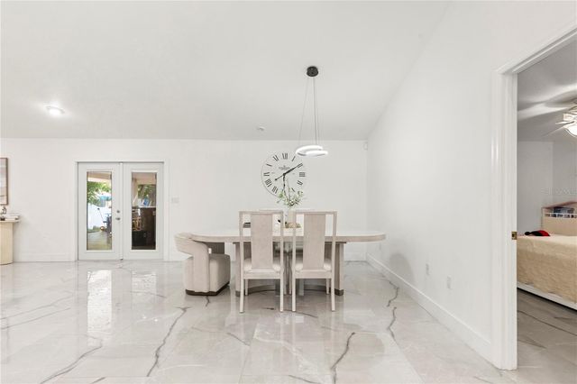 8019 N GOMEZ AVENUE, Tampa, FL 33614